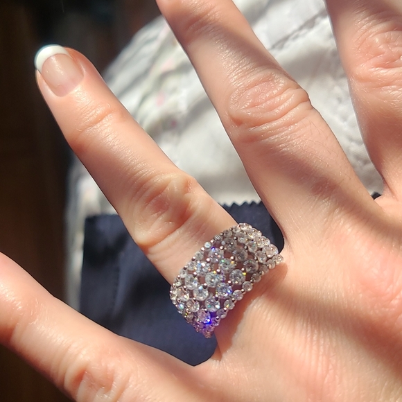 Tier Finger Ring. - Picture 5 of 5